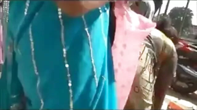 সুন্দর ভদ্রমহিলা ব্লজব গভীর থেকে xnxxcom বাংলা যে মোটা কালো পুরুষ