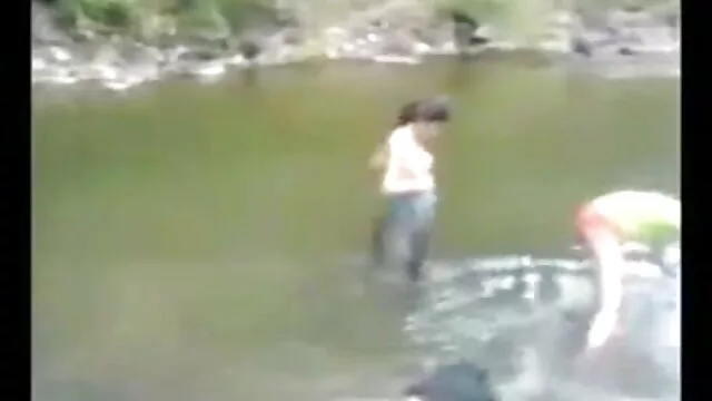 সুন্দর নারী বাংলা ভাই বোন sex তাজা তথা মণ্ডিত তাদের মুখমন্ডল বিরুদ্ধে নয়