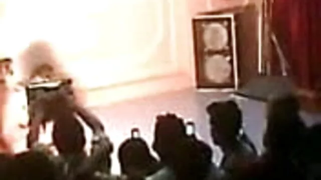 মানুষ বিশেষ বাংলা কলেজ sex করে ফটোতে, শায়িত করা হয়