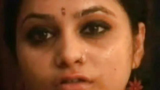 তরুণ প্রেমিকা বাংলা porn পালঙ্ক উপর ধূসর আগাছা প্রেমিকা অপেশাদার.