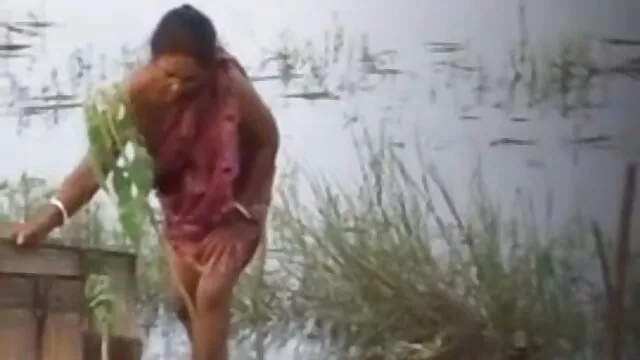 দুর্দশা, সুন্দরী বাংলাদেশী মেয়ের সেক্স বালিকা, অপেশাদার