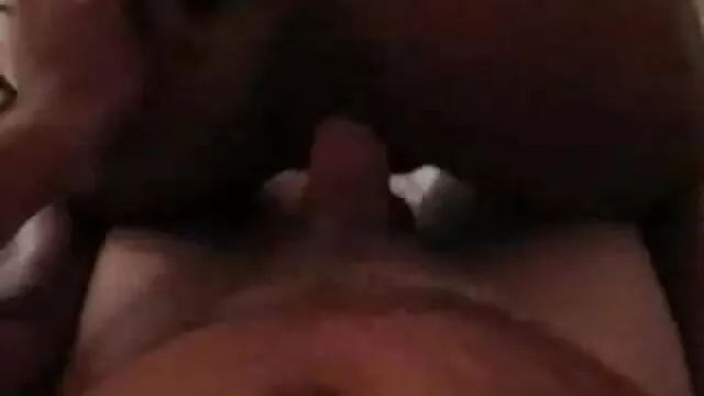 মানুষ বাংলা sex গান বিরতি নোট এবং বিভিন্ন বস্তুর উপর হারপিস করা