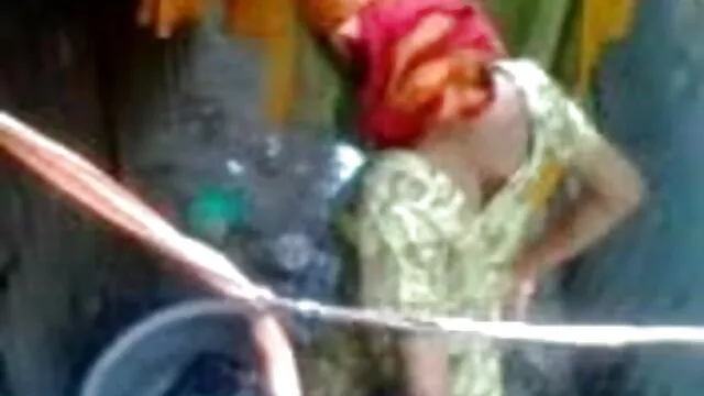স্বল্প চুল ছিপির সদস্য বাংলাদেশী মেয়ের সেক্স ভিডিও তরুণ অভিযাক্তা সঙ্গে বয়স্ক মহিলার