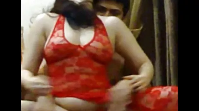 মানুষ তার সঙ্গীর সঙ্গে তার কাপড় ও বাংলা দেশি xxx যৌন ছিল যেখানে বন, ফাটিয়া