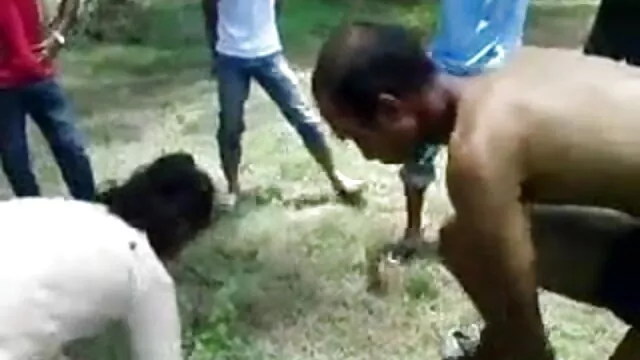 সুন্দরি সেক্সি বাংলাদেশি sex video মহিলার, হাতের কাজ