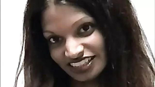 উলঙ্গ কালো মহিলার পুল আসে বাংলা কলেজ sex আউট, এবং একটি সিলিকন স্তন ভাস সঙ্গে