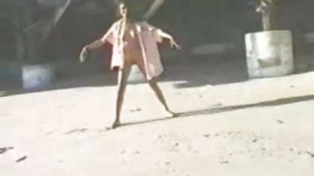 রাশিয়ান মেয়ে সাগর দ্বারা বাংলা xxx videos পদযাত্রা